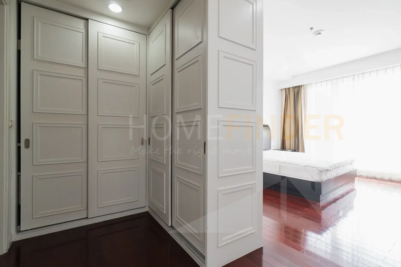รูป Baan Rajprasong condominium 3 bedrooms, for rent - รูปที่ 16/23