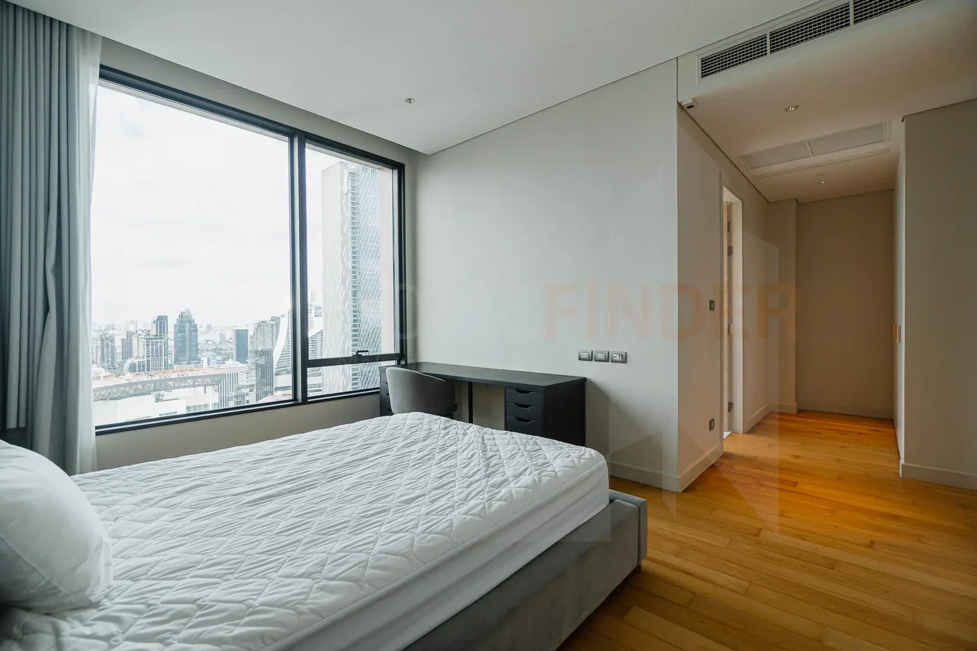 picture Sindhorn Residence 4 bedrooms, for rent - 9/16