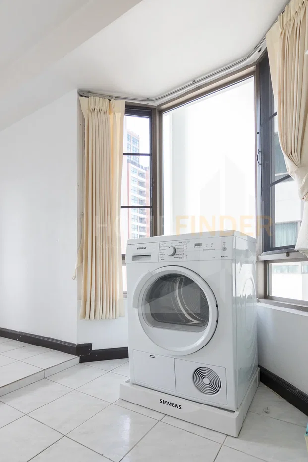 picture Royal Castle 3 bedrooms, for rent - 19/22