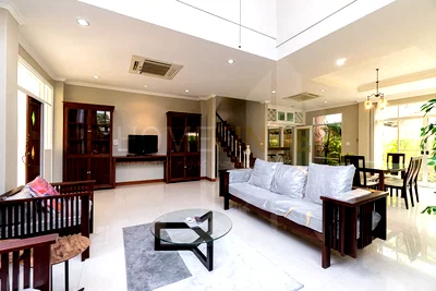 เช่าบ้านเดี่ยว กรมศุลกากร : 5 Bedroom House around Nana BTS- House at Nana, Sukhumvit Bangkok 5 bedrooms, for rent
