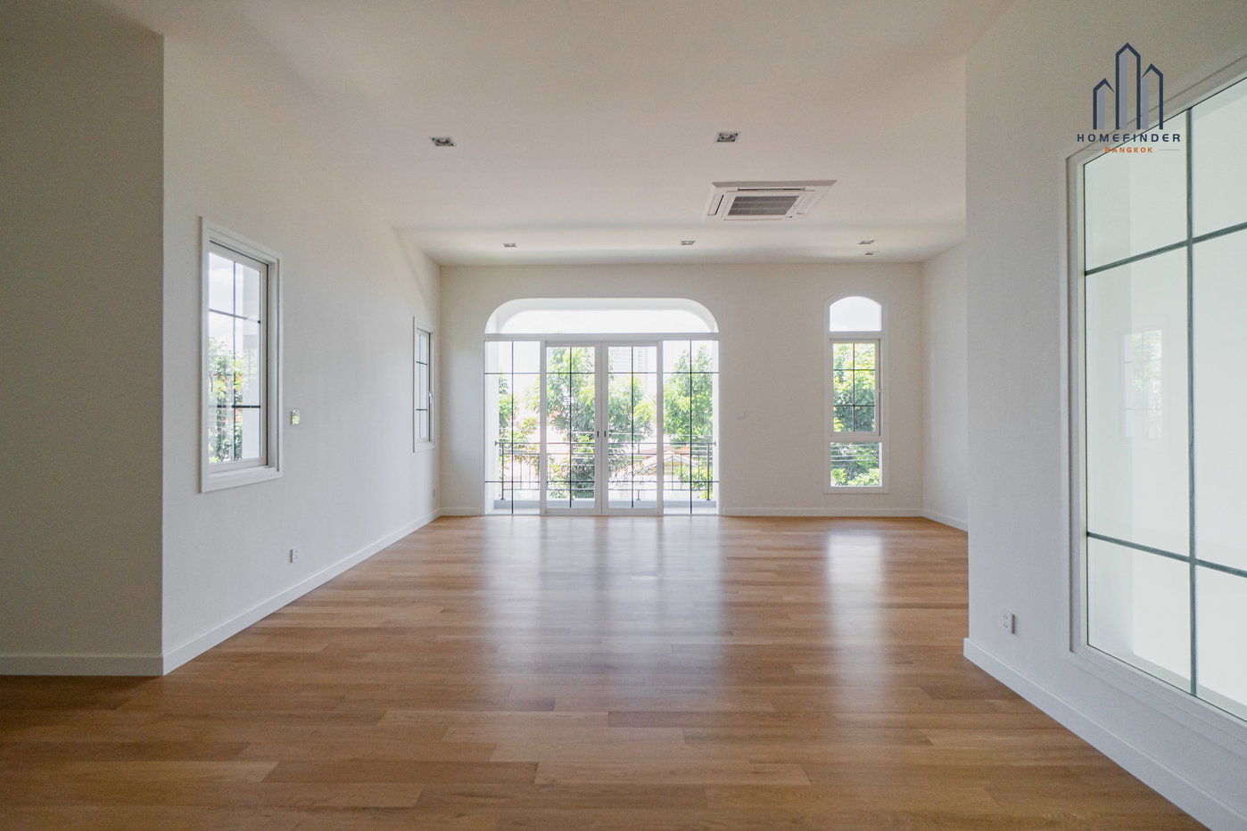 รูป The Grand Riverfront Ratchapruek - Rama 5 4 bedrooms, for sale - รูปที่ 23/35