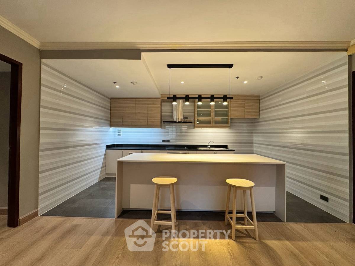 รูป ใกล้ BTS พร้อมพงษ์ 200 ม. | 2 ห้องนอน 136 ตร.ม. Baan Suanpetch Condominium (ID 3254235) - รูปที่ 3/11