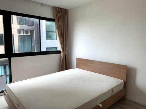 2 ห้องนอน | 1 ห้องน้ำ | BTS Udom Suk | 41 ตร.ม. | 16,000 บาท/เดือน | ชั้น 5 — B Republic กรุงเทพฯ