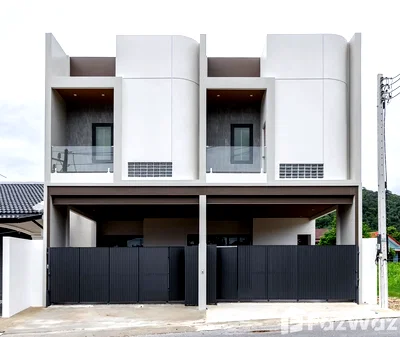 Houses for sale Phuket : 3 Bedroom Villa for sale in Chalong, Phuket  6740296
