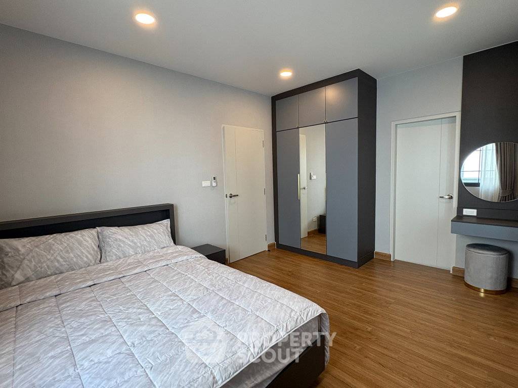 picture Spacious 4-BR 303 Sqm House For Rent At Centro Bangna (ID 3257206) - 2/15