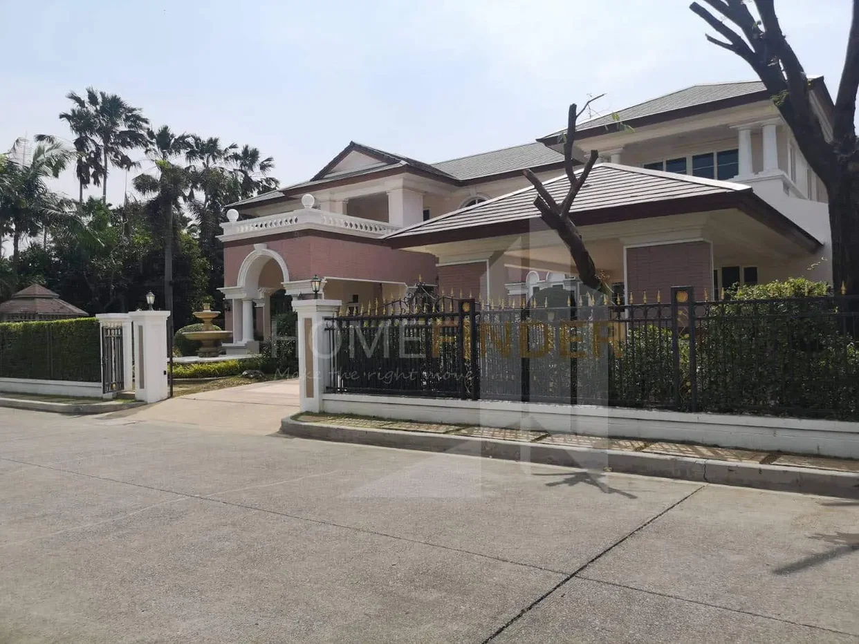 picture House in Laddawan Village 5 bedrooms, for rent - 1/7