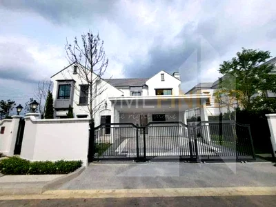 Houses for rent : Nantawan Rama 9 - New Krungthepkretha 4 bedrooms, for rent