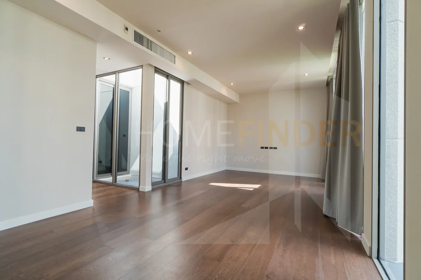 picture Quarter 39 4 bedrooms, for sale - 13/29