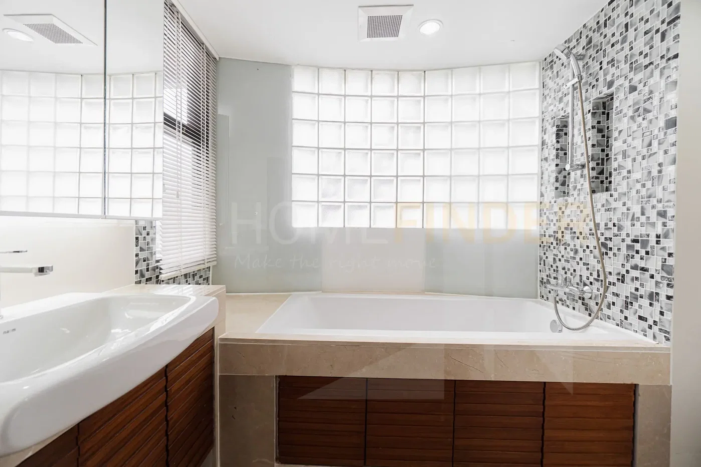 picture Mayfair Garden 3 bedrooms, for rent - 7/9