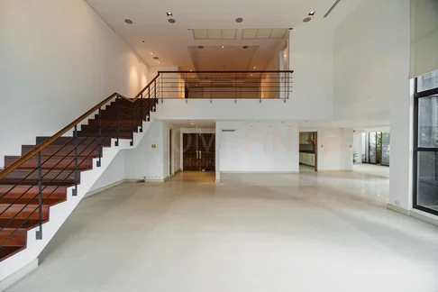 Somkid Gardens Condominium 3 bedrooms, for sale