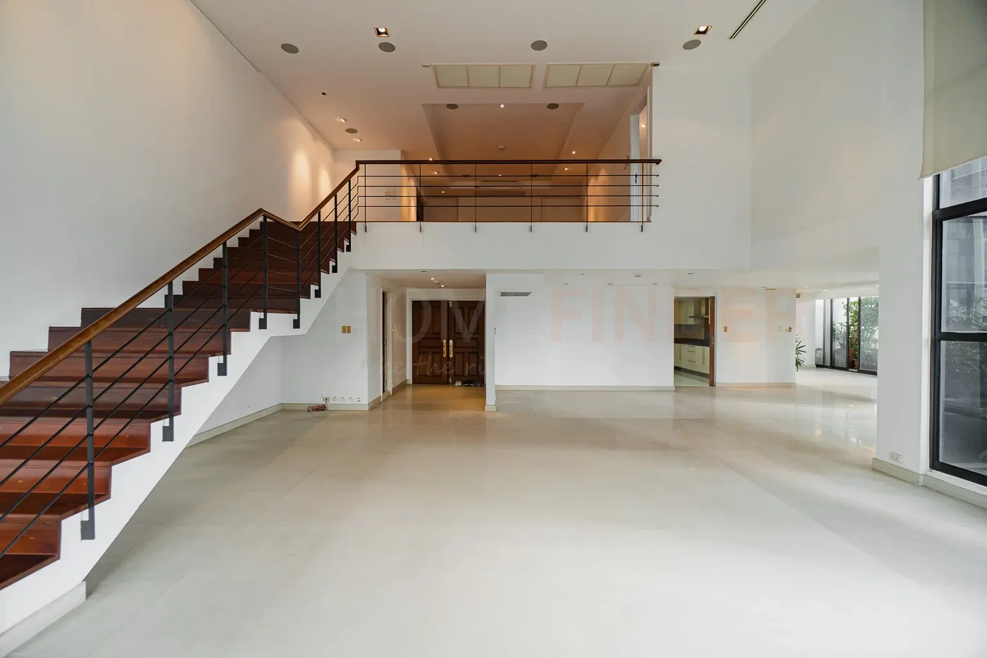 รูป Somkid Gardens Condominium 3 bedrooms, for sale - รูปที่ 1/21