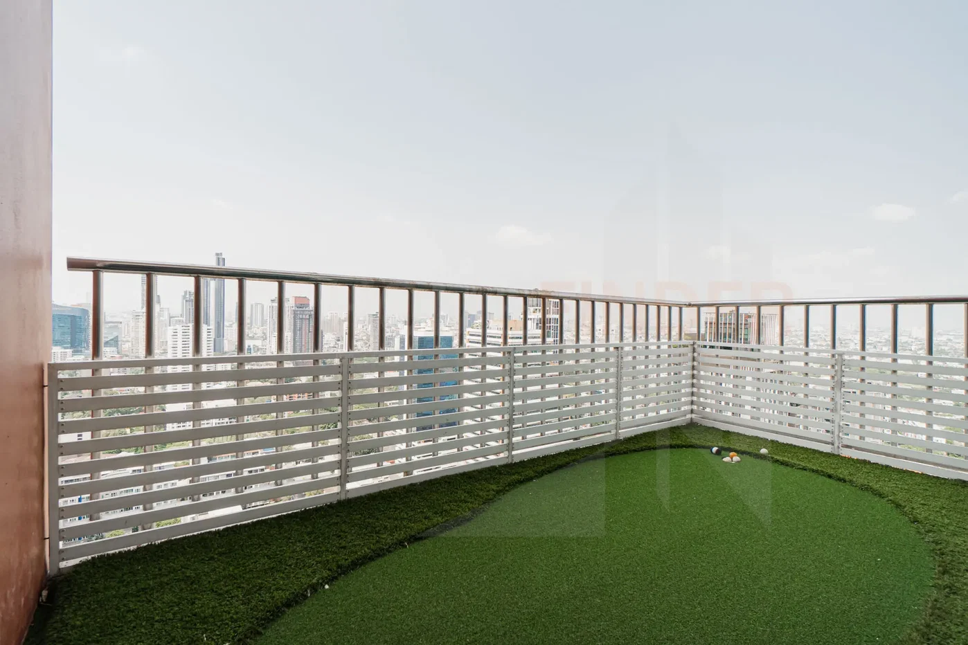 picture Fullerton 4 bedrooms, for sale - 14/15