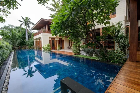Sukhumvit Luxury House for Sale, 5 Bedrooms, Big Garden, Private Pool 5 bedrooms, for sale