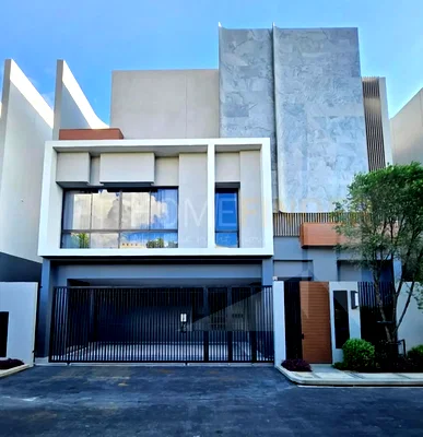 Houses for rent : BUGAAN KRUNGTHEP KREETHA 4 bedrooms, for rent