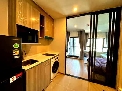 คอนโดให้เช่า : สตูดิโอ | 1 ห้องน้ำ | MRT Queen Sirikit National Convention Centre | 27 ตร.ม. | 20,000 บาท/เดือน | ชั้น 15 — Life RAMA4 กรุงเทพฯ