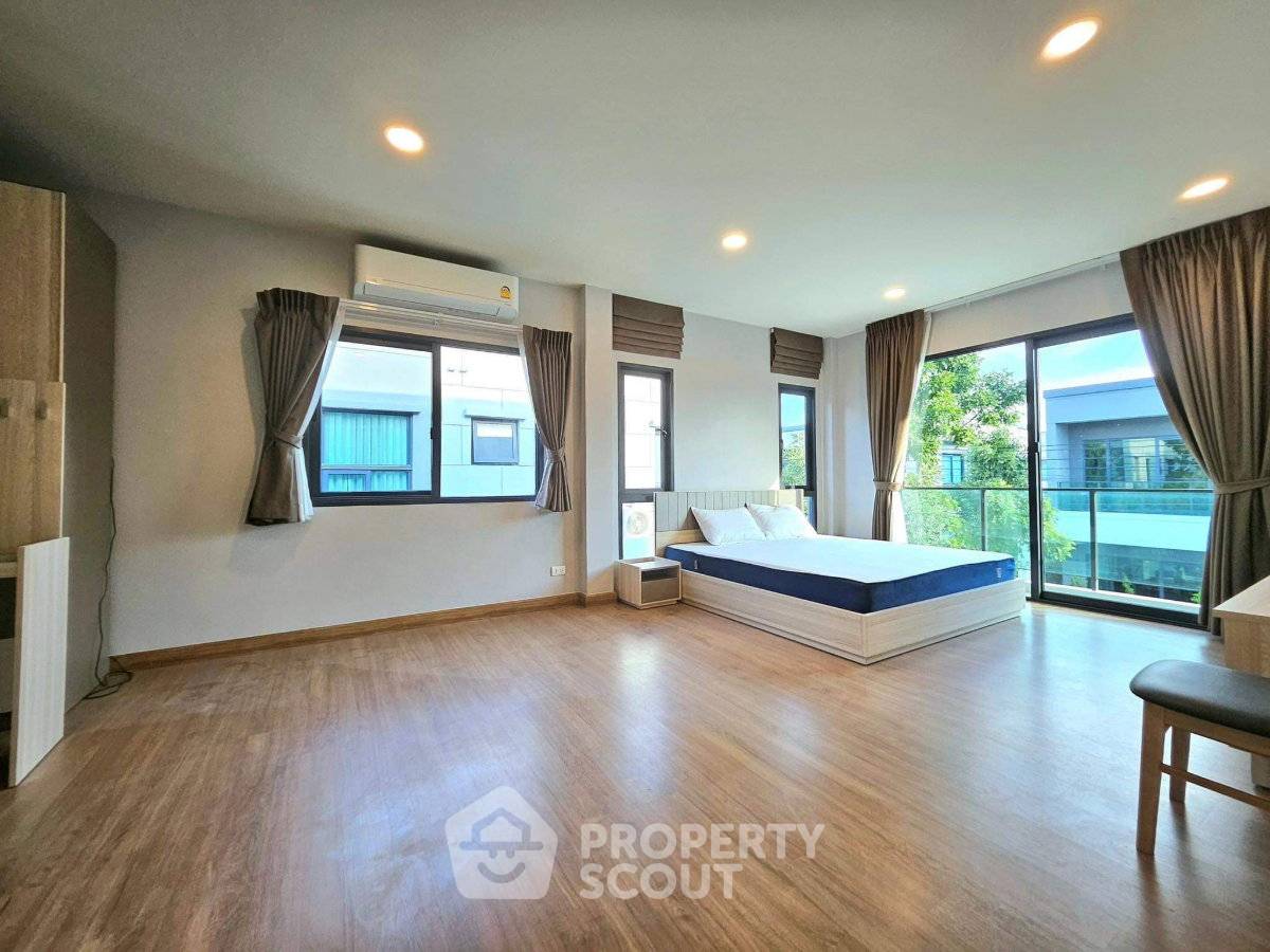 รูป บ้านเดี่ยว 4 ห้องนอน 190 ตร.ม. ให้เช่า Centro Bangna (ID 3257133) - รูปที่ 1/15