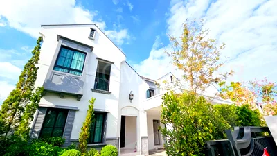 Houses for sale : NANTAWAN RAMA 9 New Krungthepkreetha 4 bedrooms, for sale