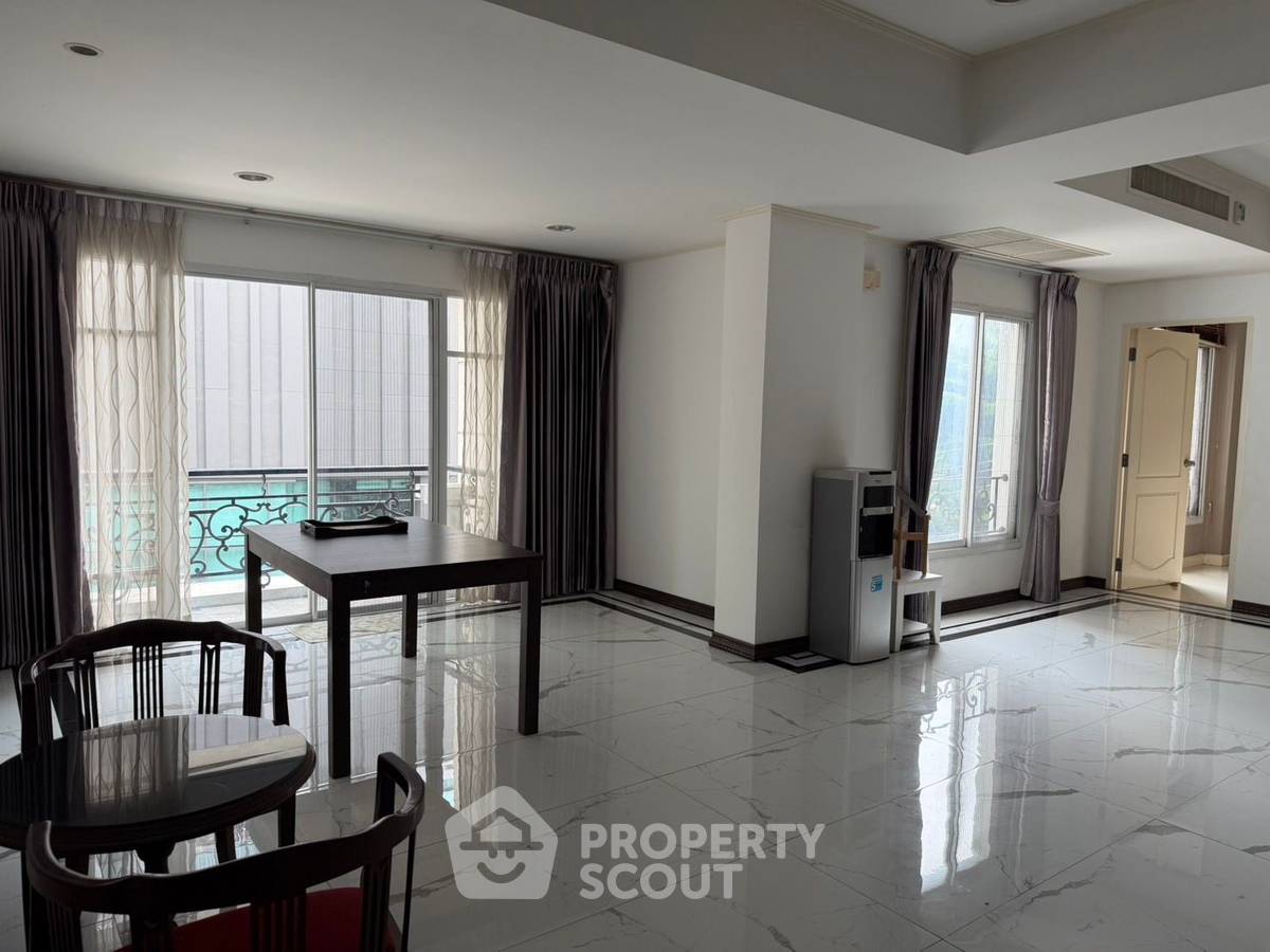 รูป คอนโด 3-ห้องนอน ที่ ลา วี ออง โรส เพลส คอนโดมิเนียม ใกล้ BTS ทองหล่อ (ID 2846909) - รูปที่ 7/10