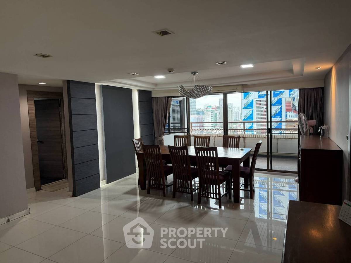รูป คอนโด 3-ห้องนอน ที่ ลิเบอร์ตี้ พาร์ค คอนโดมิเนียม ใกล้ MRT สุขุมวิท (ID 3257661) - รูปที่ 3/20