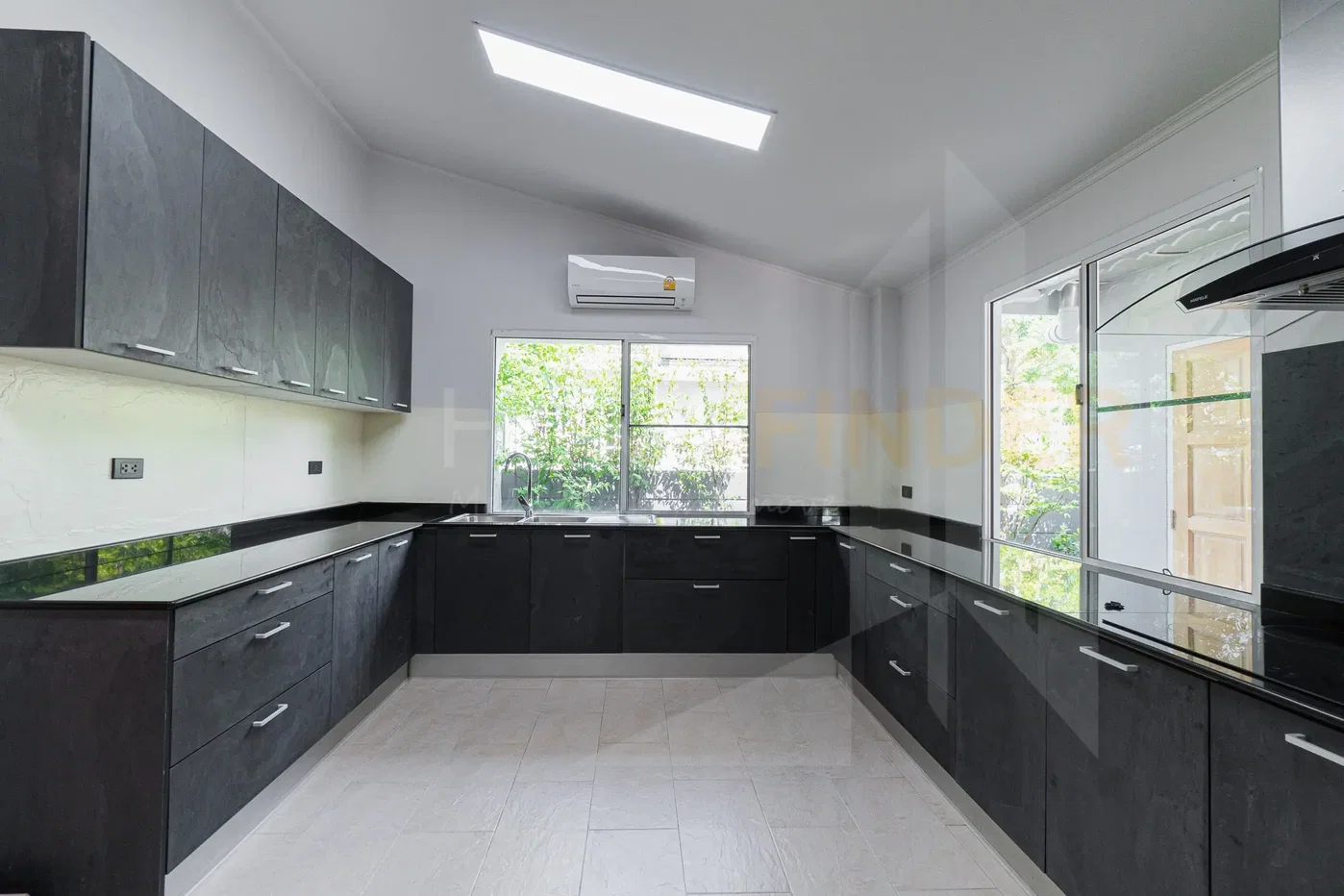 รูป Ekpailin Srinakarin 4 bedrooms, for rent - รูปที่ 5/19