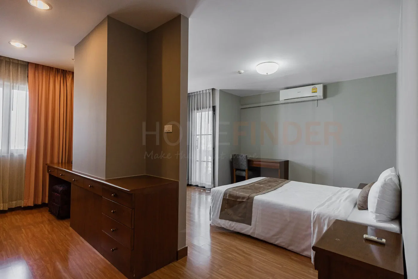 picture United Tower 2 bedrooms, for rent - 8/14