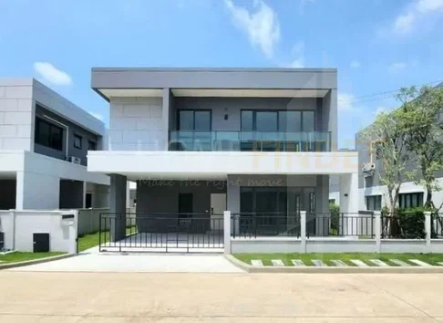 Centro Bangna 4 bedrooms, for sale