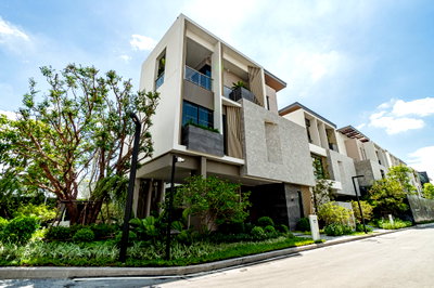 ขายบ้านเดี่ยว : เจนทริ คัลทิวาร์ พระราม 9 ยูนิต พล็อต 5/1 4 bedrooms, for sale
