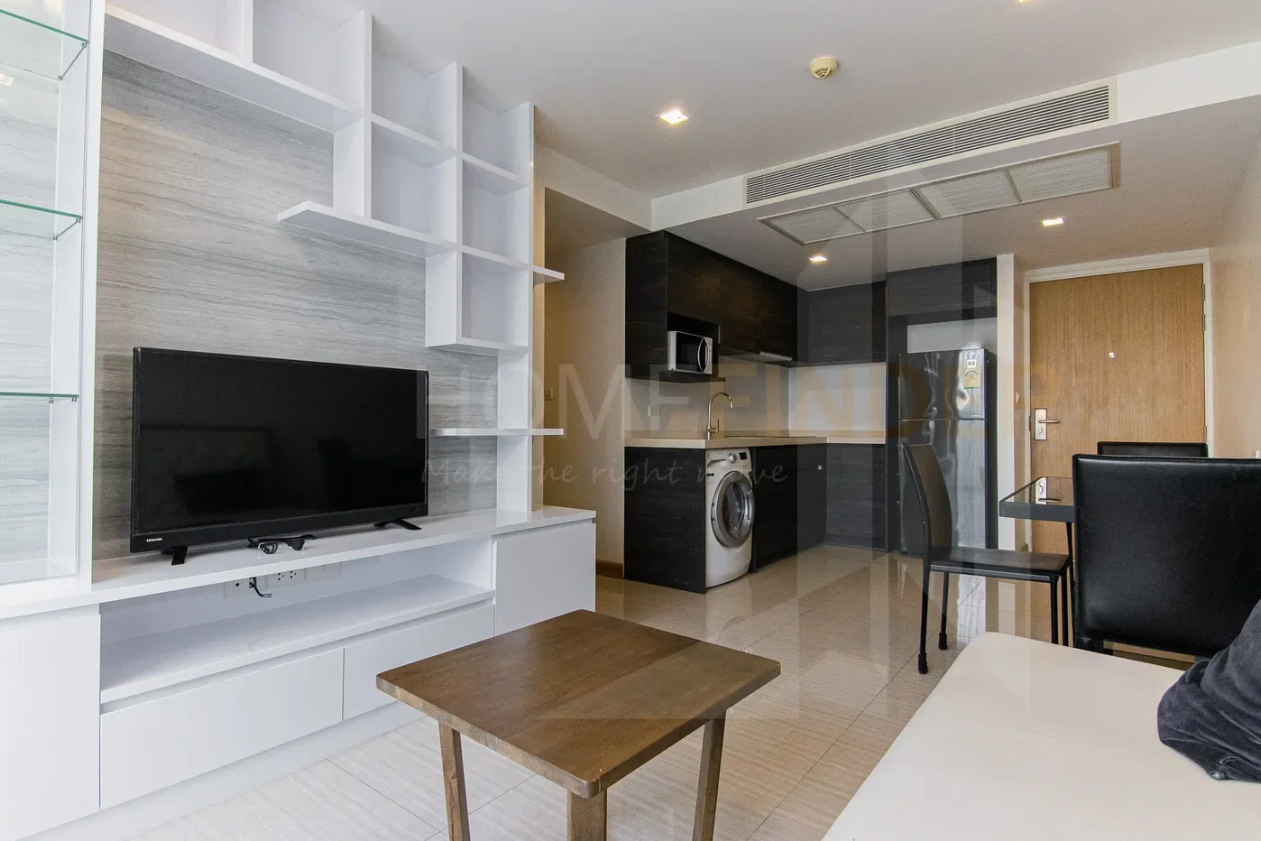 picture Downtown 49 2 bedrooms, for rent - 2/6