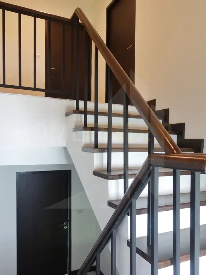 รูป Townhouse Soi Narathiwas 4 bedrooms, for rent - รูปที่ 3/10