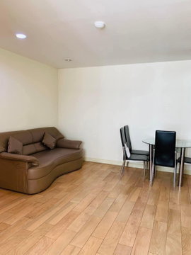 2 ห้องนอน | 1 ห้องน้ำ | BTS Saphan Taksin | 55 ตร.ม. | 16,000 บาท/เดือน | ชั้น 5 — The Station Sathorn - Bangrak กรุงเทพฯ