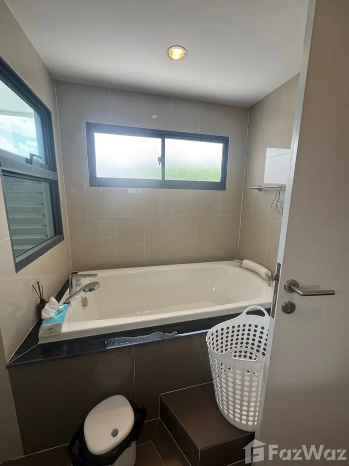 picture Passorn Bangwaek 6739716 - 34/48