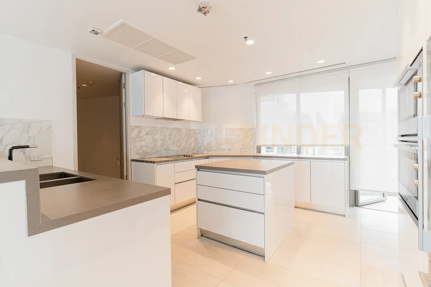 picture The Lakes 3 bedrooms, for rent - 5/16