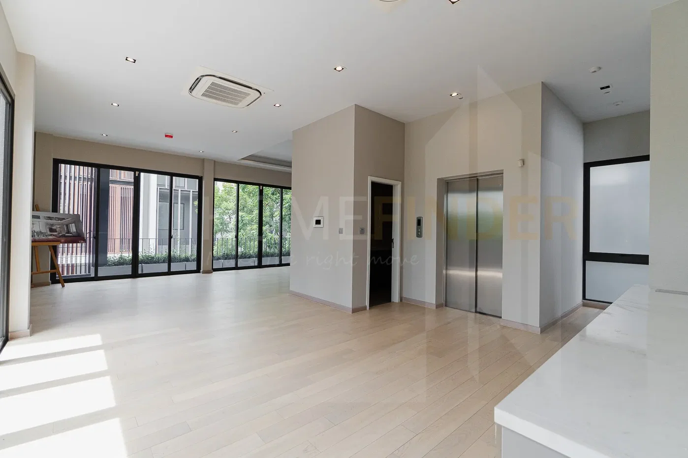 รูป Arna Ekkamai 65 - 4 bedroom house in Ekamai, Bangkok for sale 4 bedrooms, for sale - รูปที่ 4/19