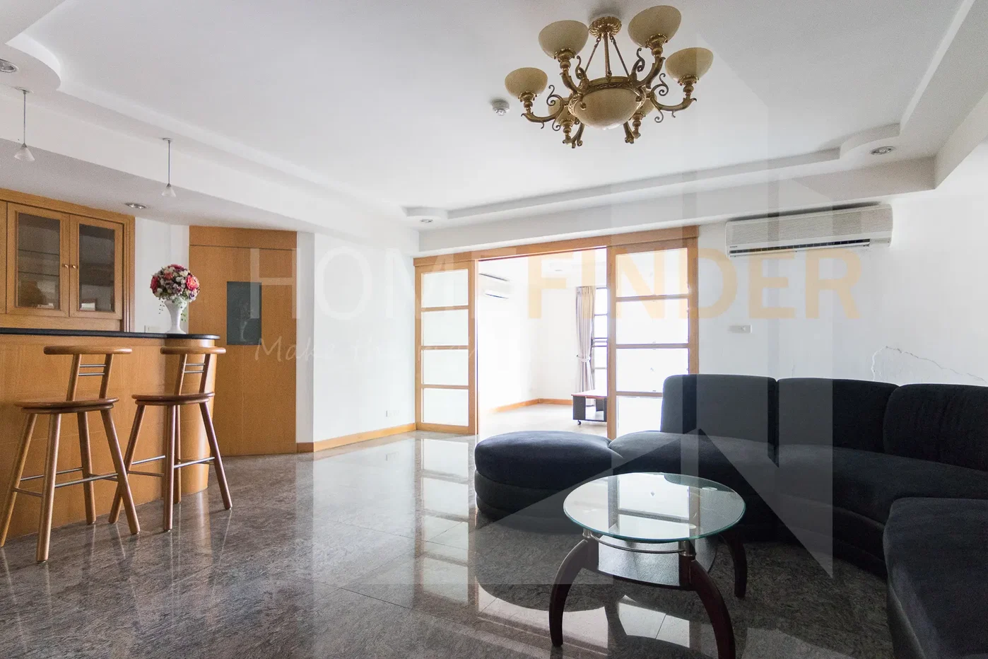 picture Royal Castle 3 bedrooms, for rent - 2/22