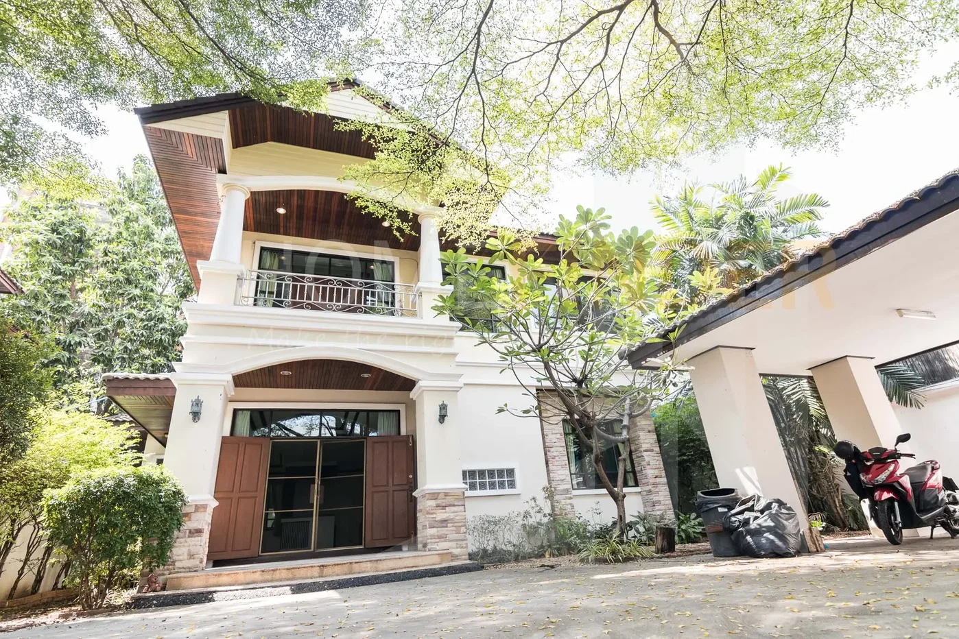 picture House Ekamai 10 4 bedrooms, for rent - 16/16