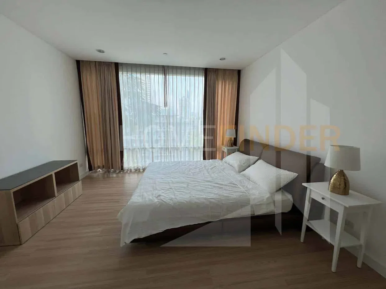 picture Fullerton 2 bedrooms, for rent - 3/5
