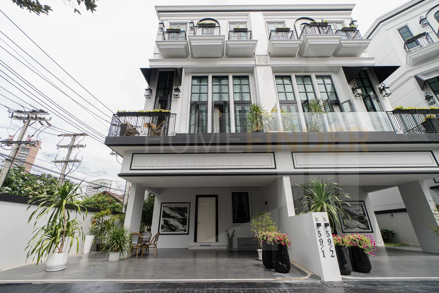 picture Maison Blanche Sukhumvit 67 3 bedrooms, for sale - 1/10