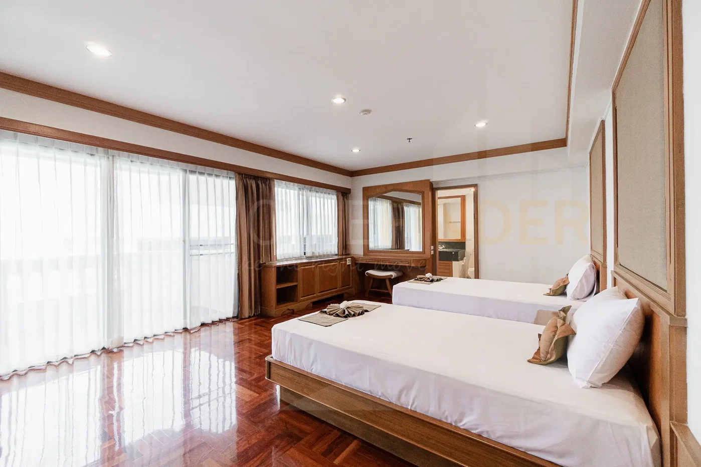 picture Centre Point Residence Phromphong Bangkok 4 bedrooms, for rent - 5/17