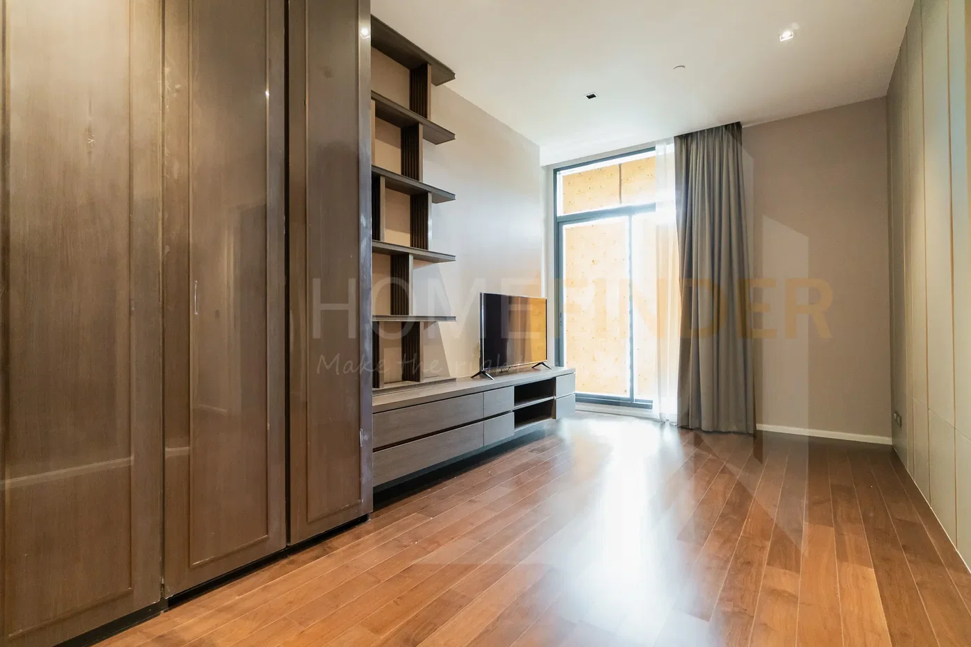picture The Diplomat 39 2 bedrooms, for rent - 9/17