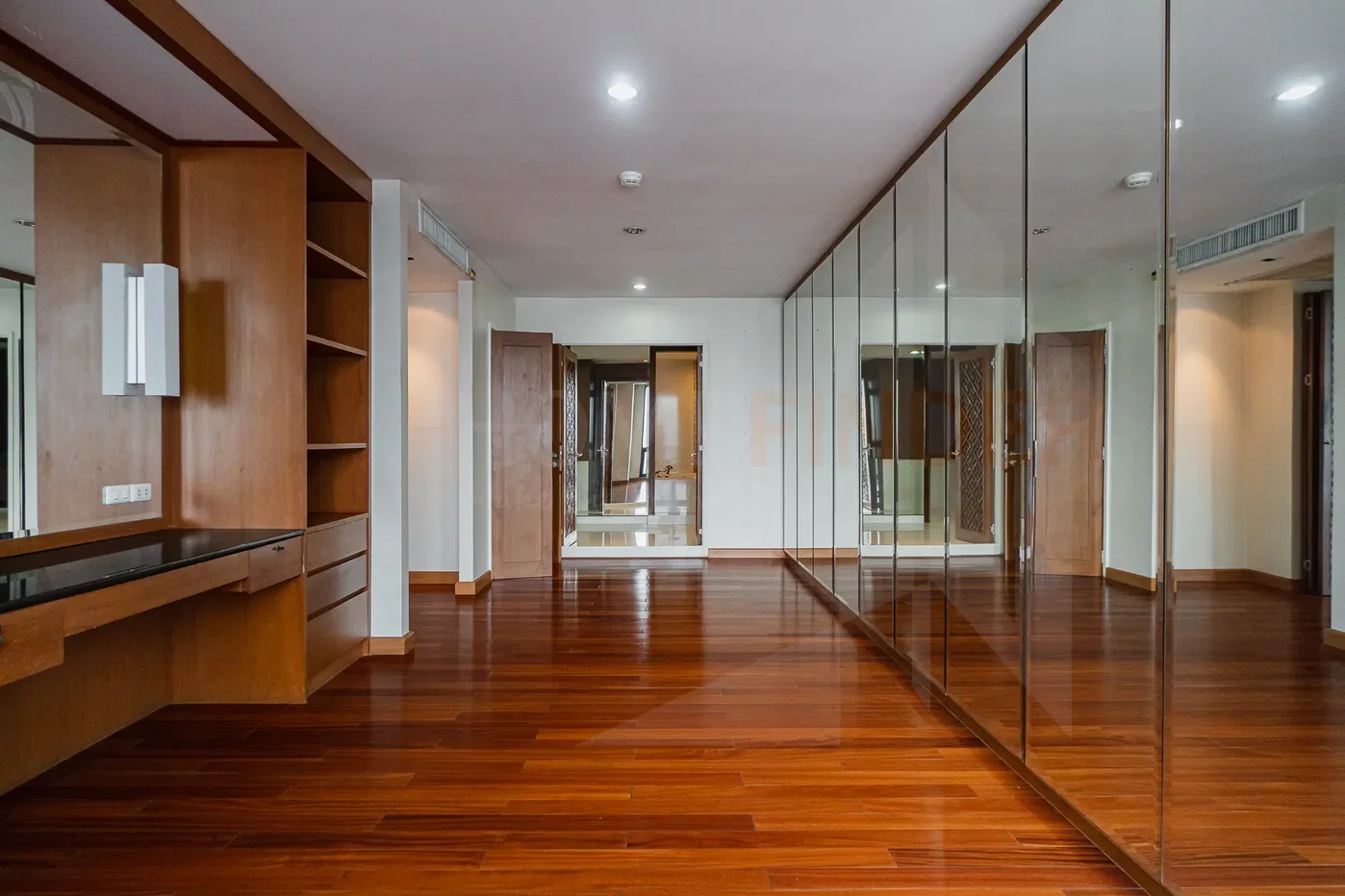 รูป Somkid Gardens Condominium 3 bedrooms, for sale - รูปที่ 13/21