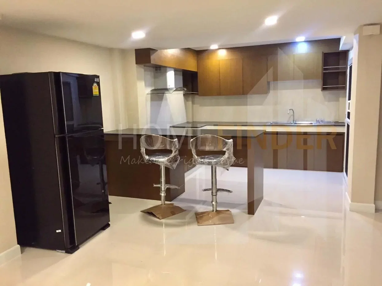 รูป Townhouse in Ekkamai 3 bedrooms, for rent - รูปที่ 3/8