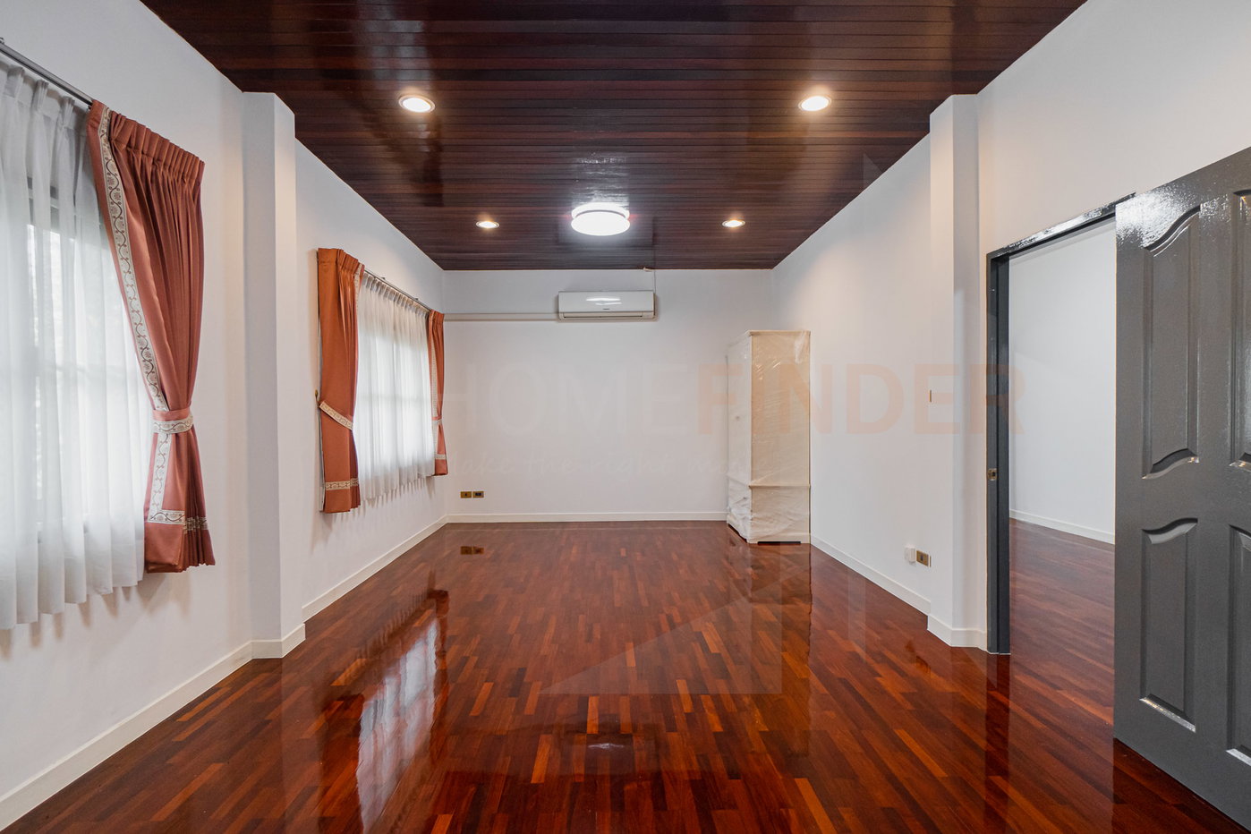 picture Windmill Park 5 bedrooms, for rent - 10/20