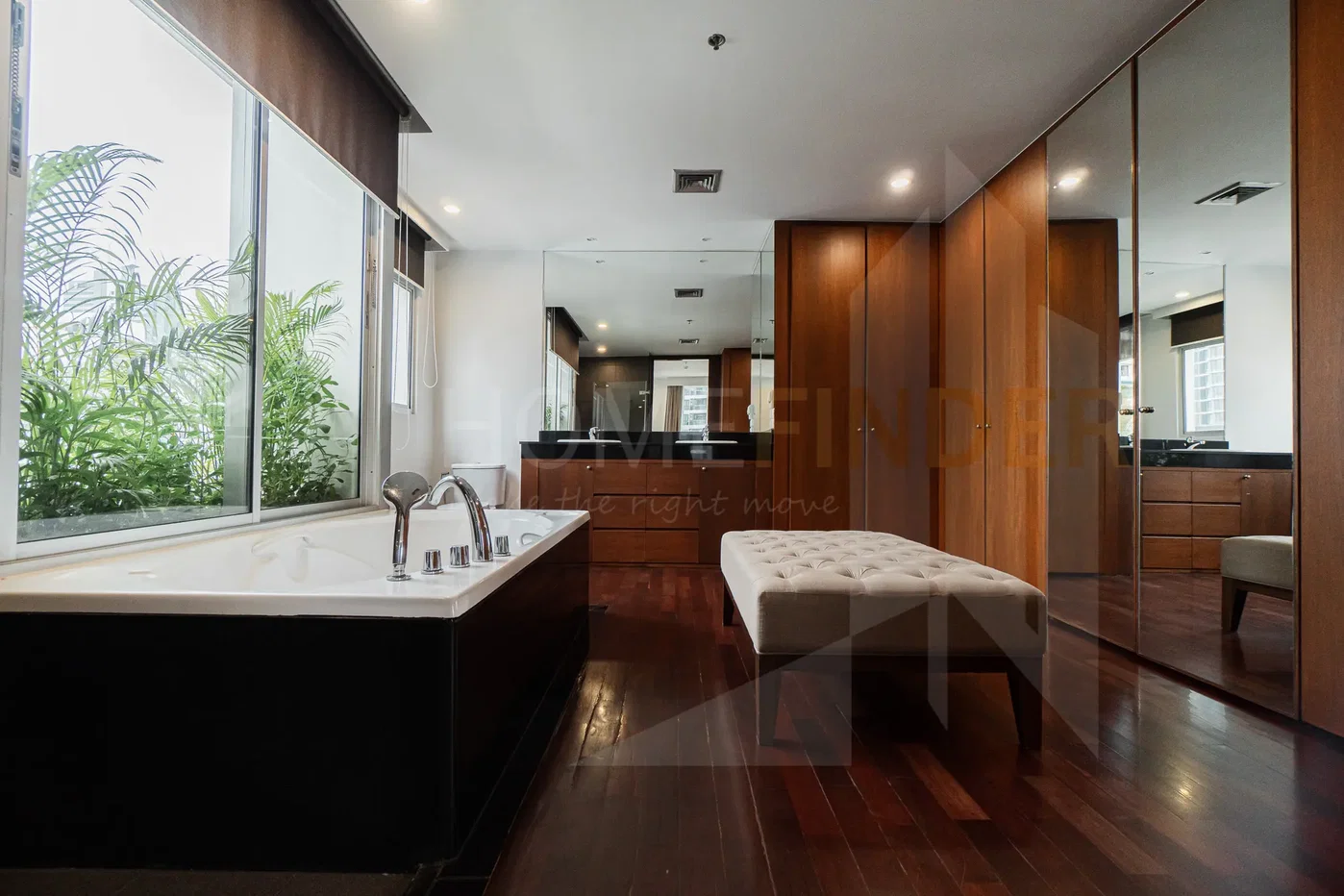 picture Panburi 4 bedrooms, for rent - 8/10
