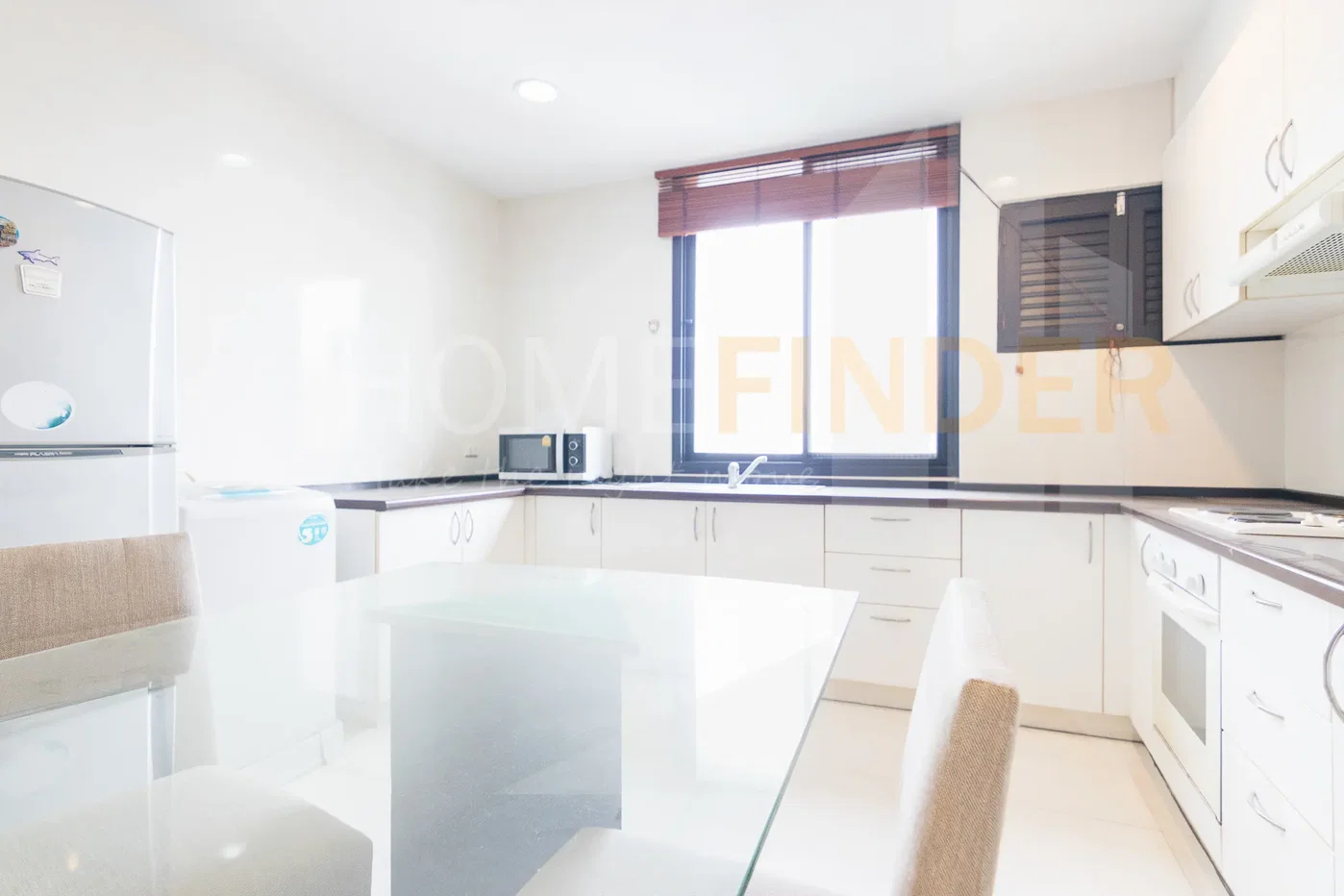 picture Lake Green 2 bedrooms, for rent - 13/18