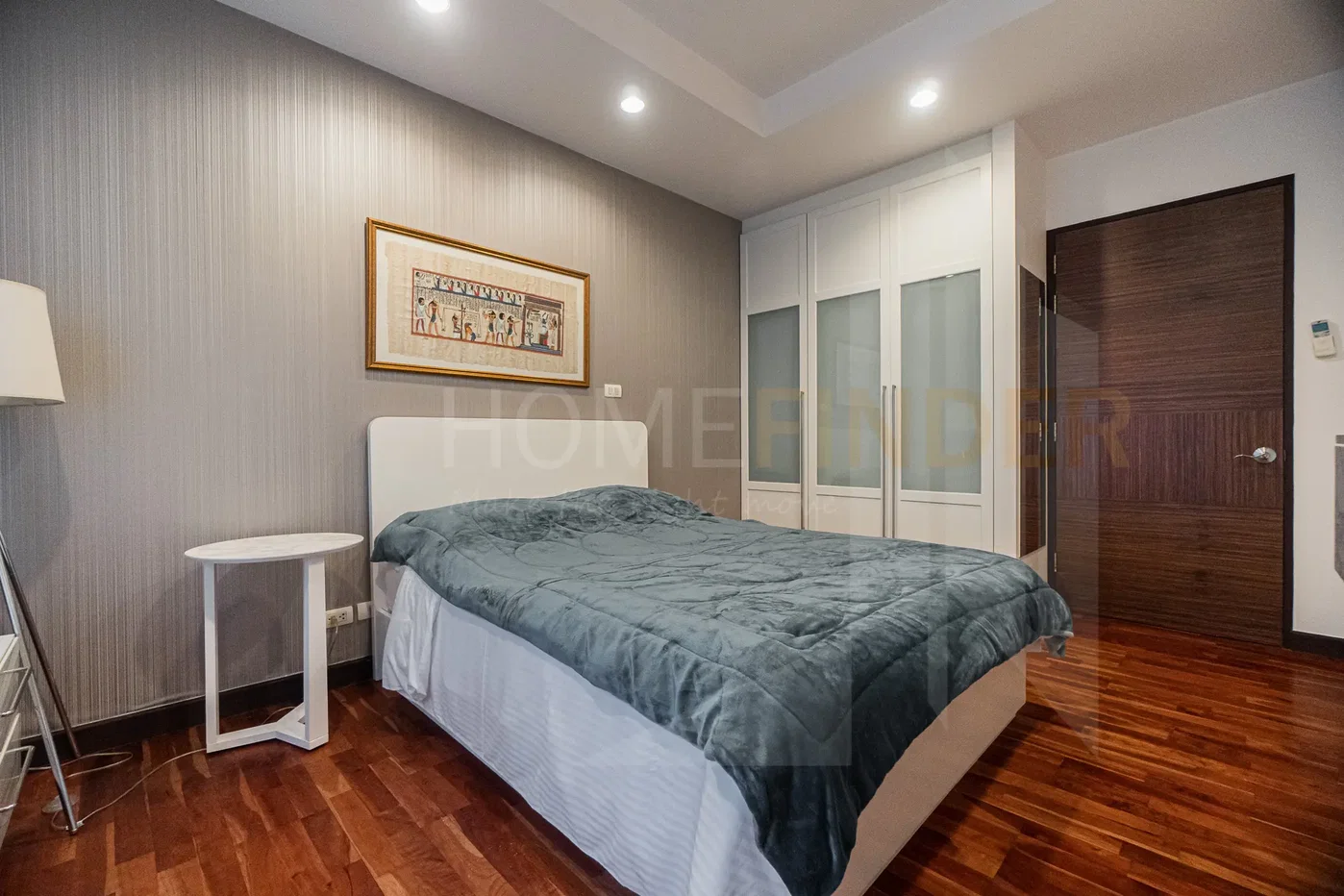 picture Avenue 61 2 bedrooms, for rent - 8/9