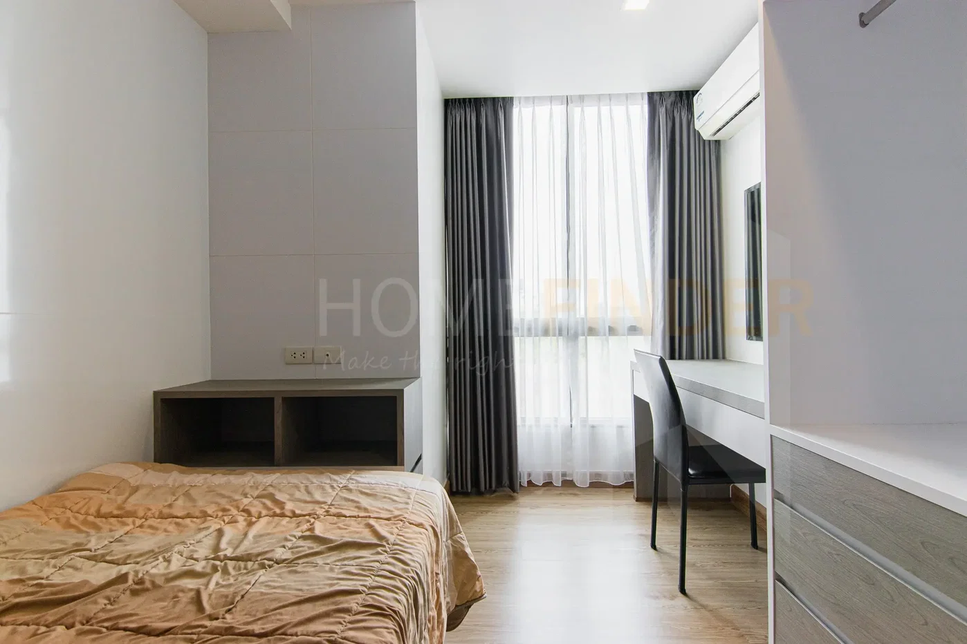 picture Downtown 49 2 bedrooms, for rent - 4/6