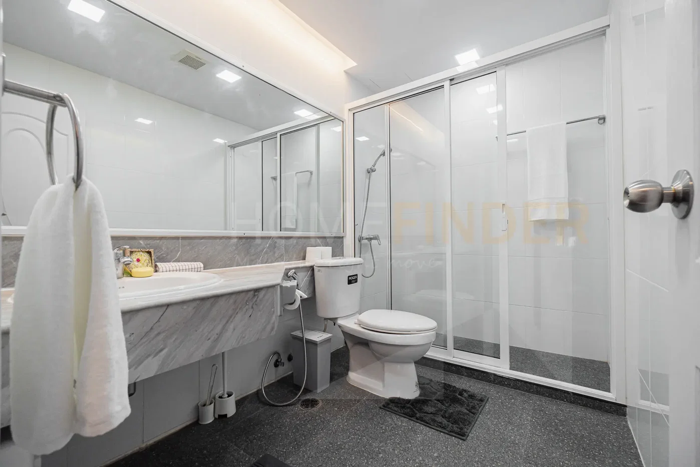 picture Richmond Palace 2 bedrooms, for rent - 7/9