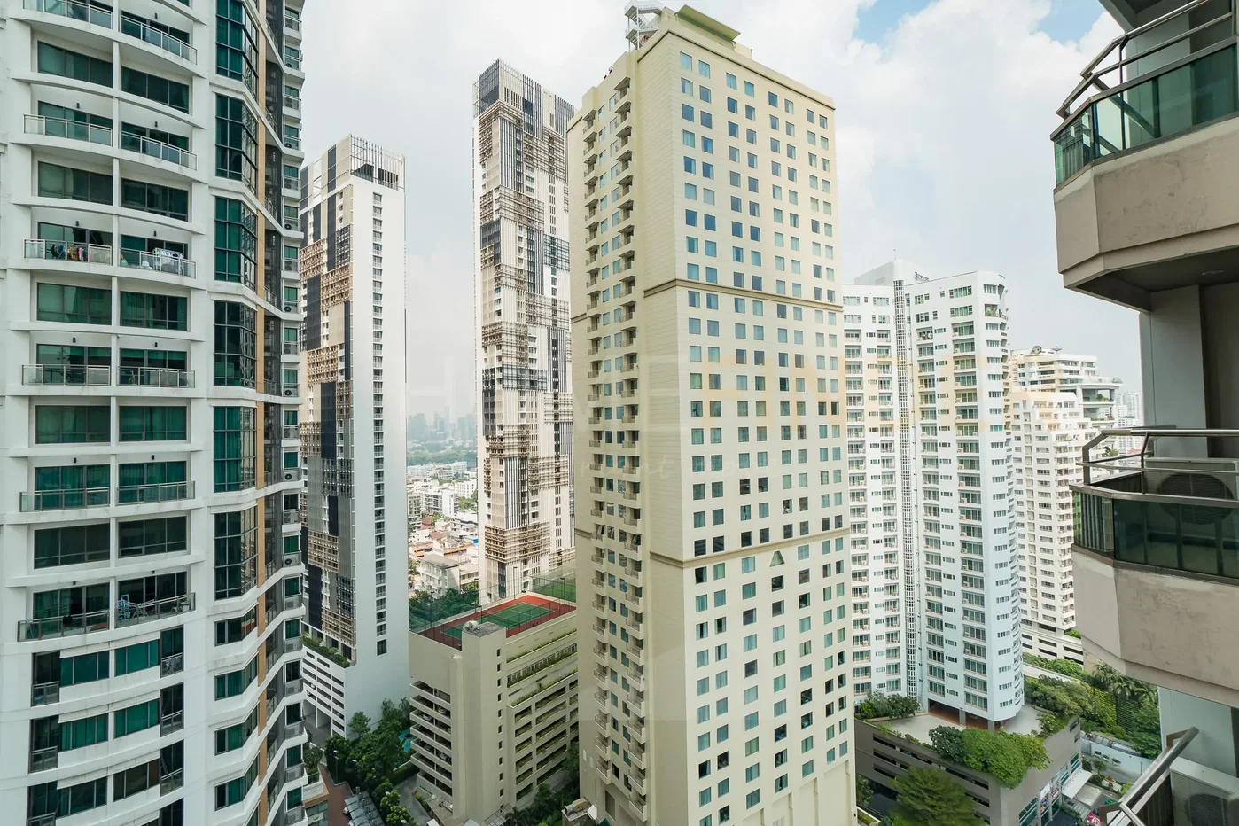 picture Ideal 24 4 bedrooms, for rent - 36/37