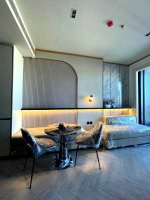 Condos for sale : FOR SALE | CHAPTER Charoennakhon–Riverside | 2BR | 49 SQ.M. | Riverfront View | Fully Furnished Stunning high-floor residence 