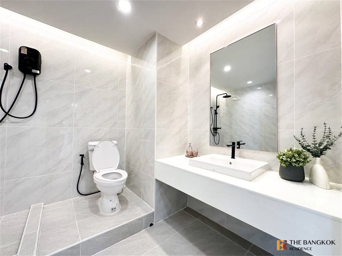 picture Fair Tower Sukhumvit 50 near BTS On Nut - 3/10